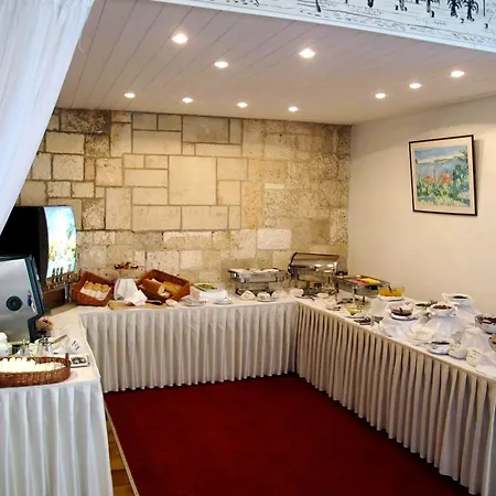 Delfin Hvar 호텔