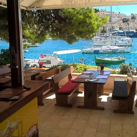 Delfin Hvar 호텔