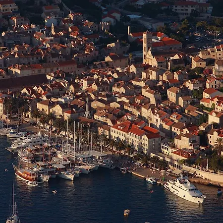 Delfin Hvar Hvar Town