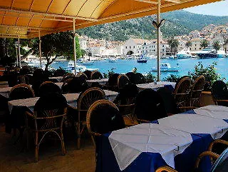 Delfin Hvar Hotel 2*